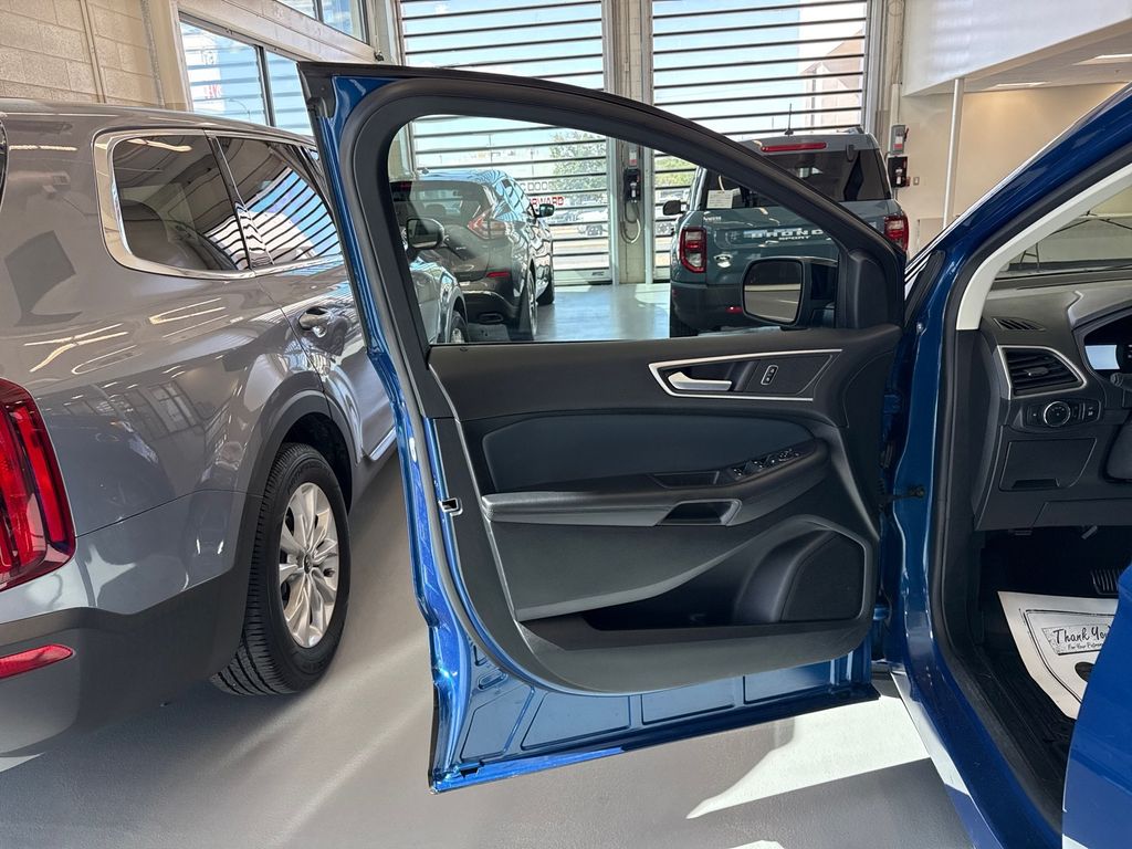 2024 Ford Edge SEL photo 11