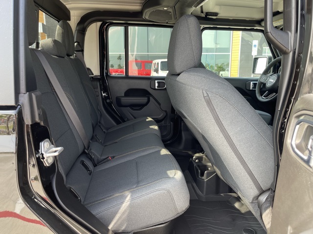2025 Jeep Gladiator Willys photo 20