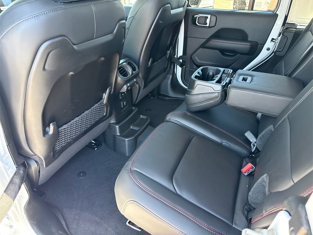 2025 Jeep Wrangler Rubicon photo 20