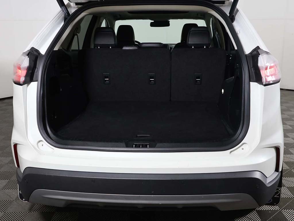 2022 Ford Edge SEL photo 14