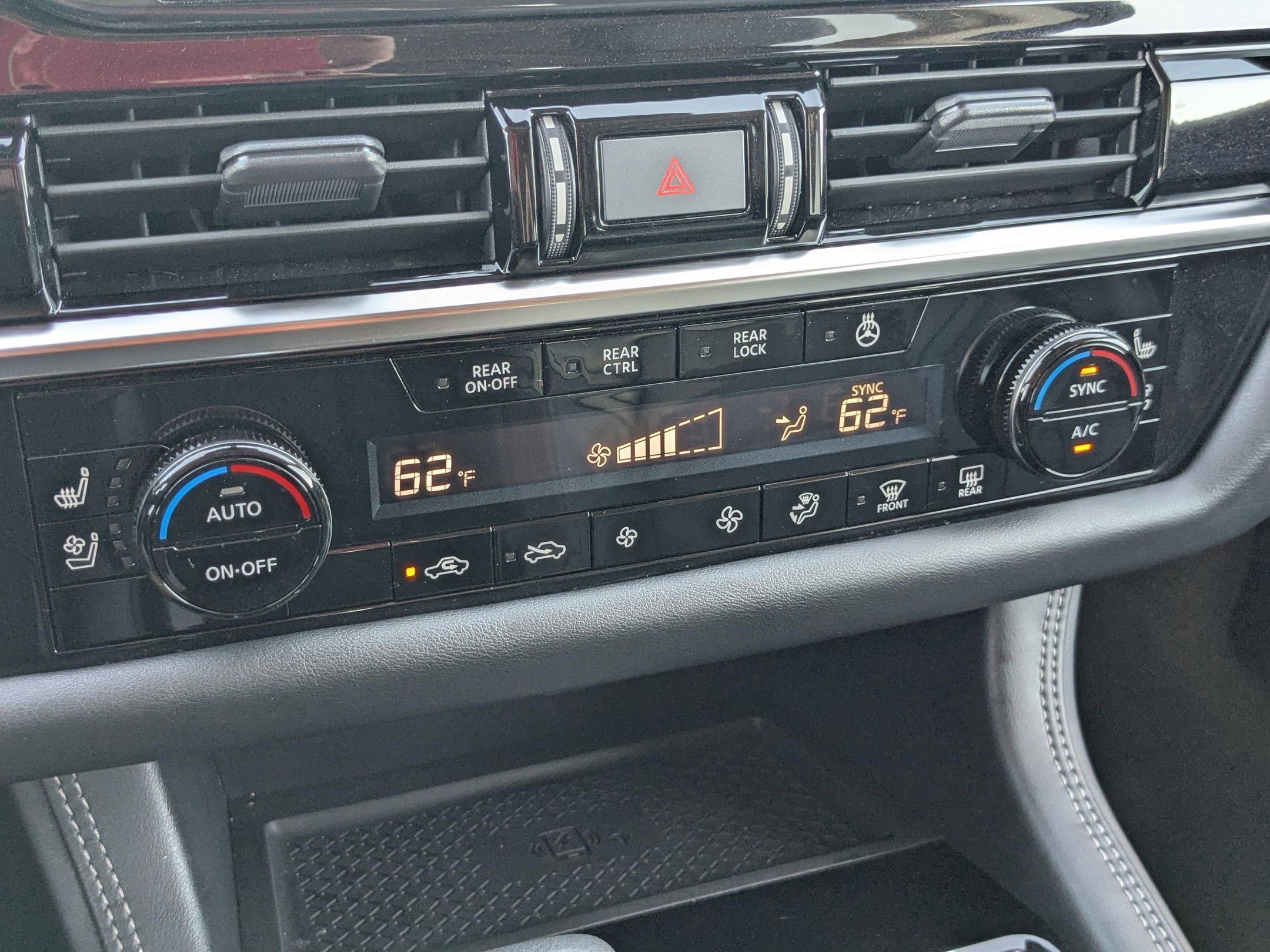2023 Nissan Pathfinder Platinum photo 22