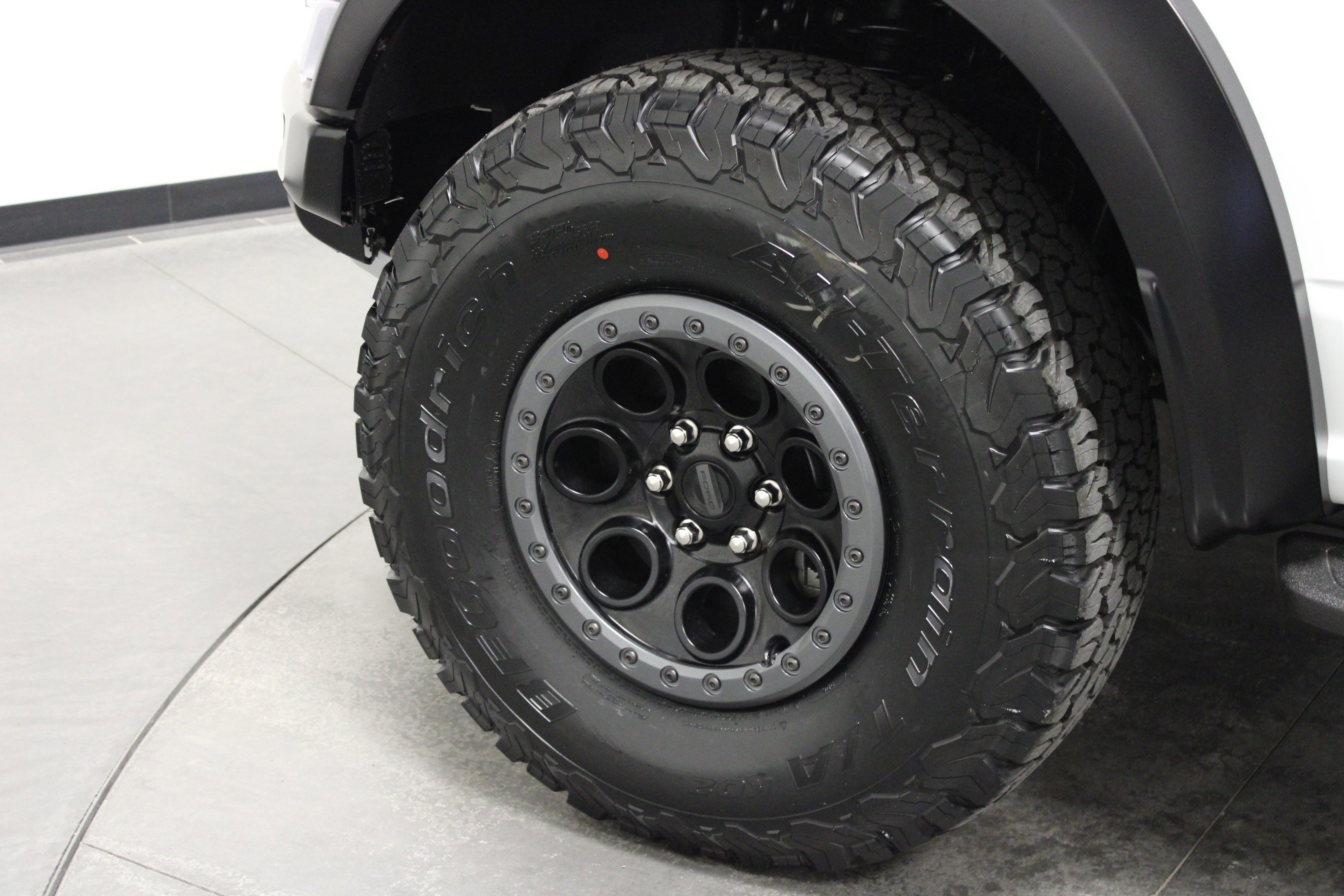 2025 Ford F-150 Raptor photo 9