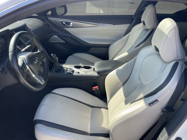 2022 Infiniti Q60 Luxe photo 10