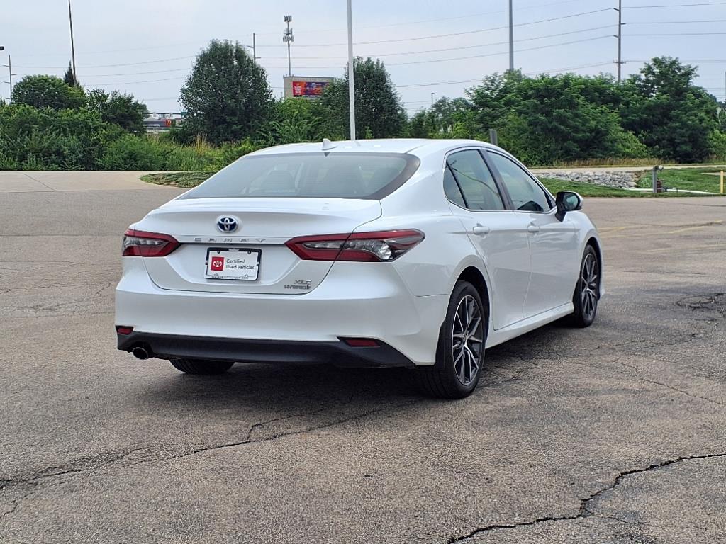 2022 Toyota Camry Hybrid XLE photo 3