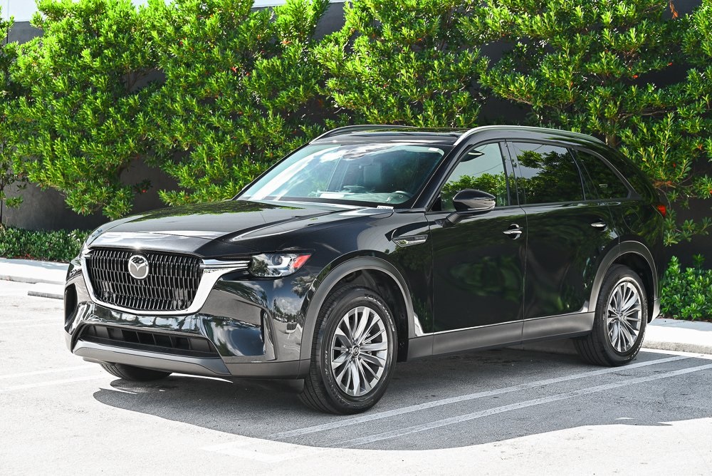 2025 Mazda CX-90 Preferred Package's photo