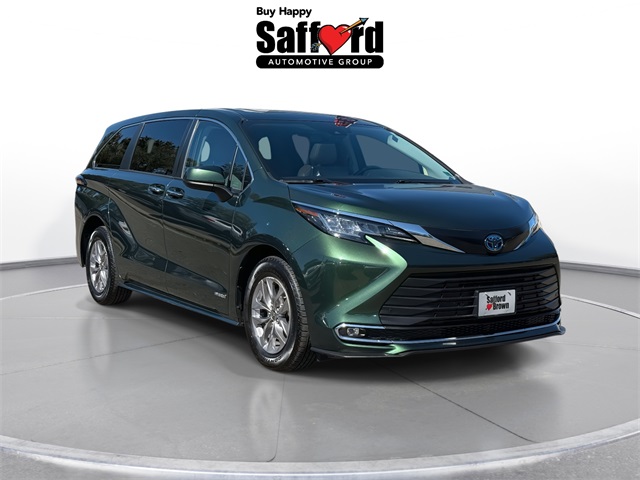 2021 Toyota Sienna XLE photo 10