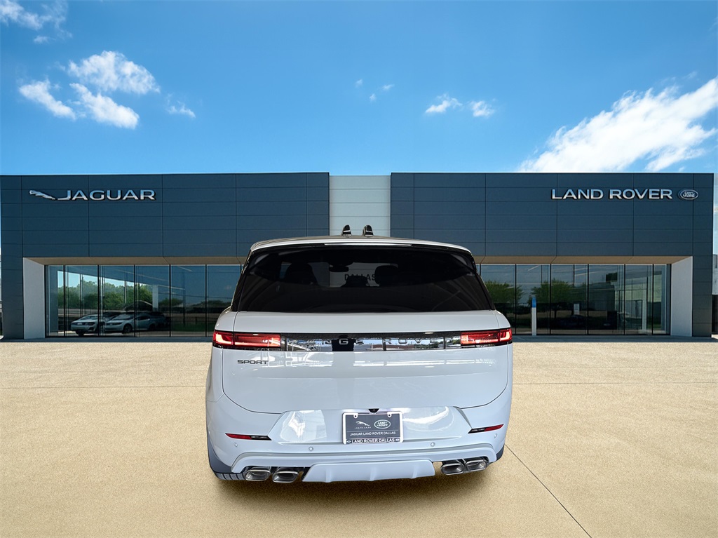 2025 Land Rover Range Rover Sport SE photo 4