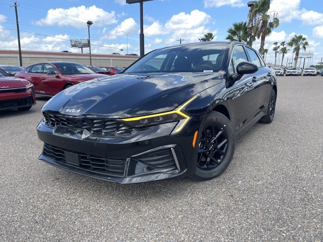 2025 Kia K5 LXS photo 3