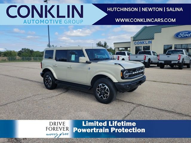 2025 Ford Bronco Outer Banks's photo