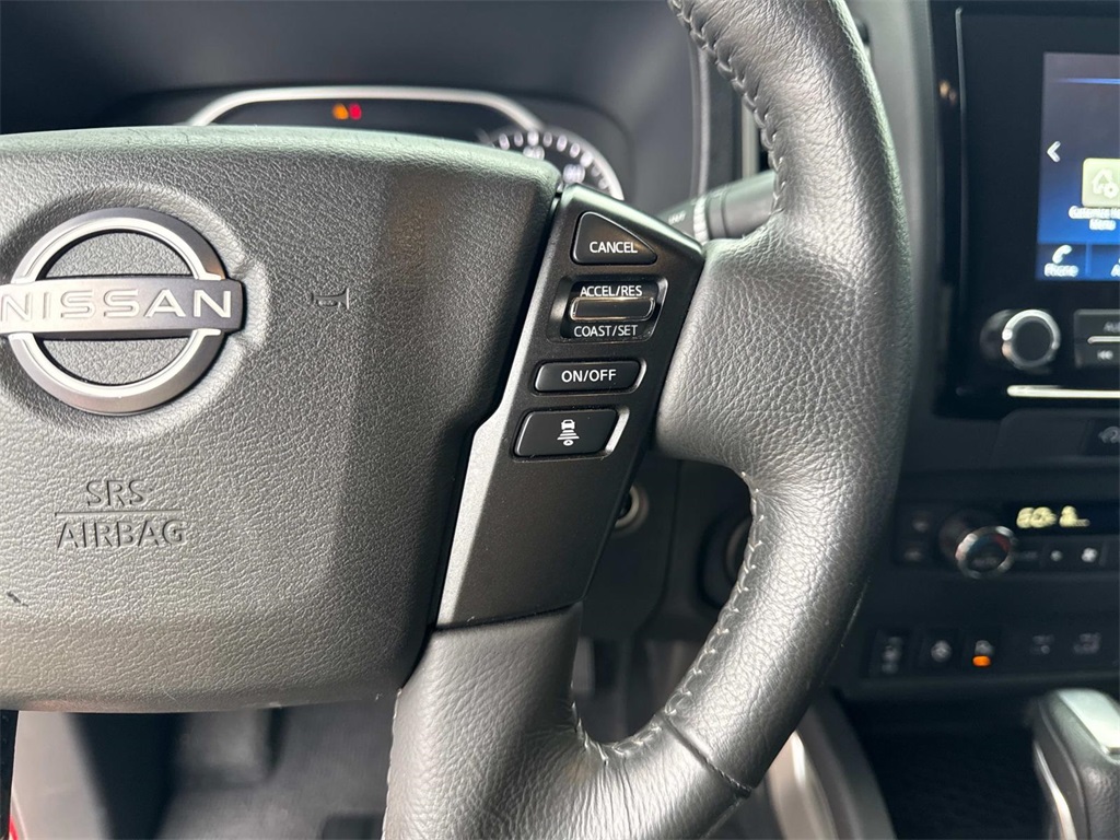 2024 Nissan Frontier SL photo 23
