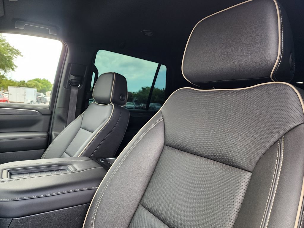 2023 Gmc Yukon SLT photo 13