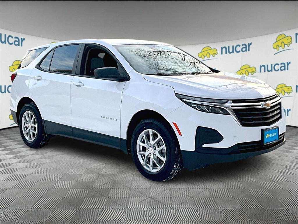 2023 Chevrolet Equinox LS's photo