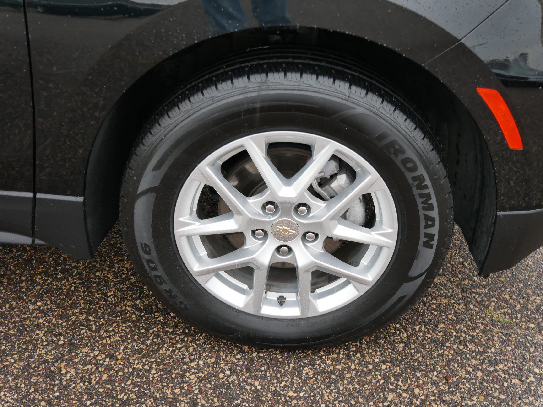 2024 Chevrolet Equinox LT photo 14
