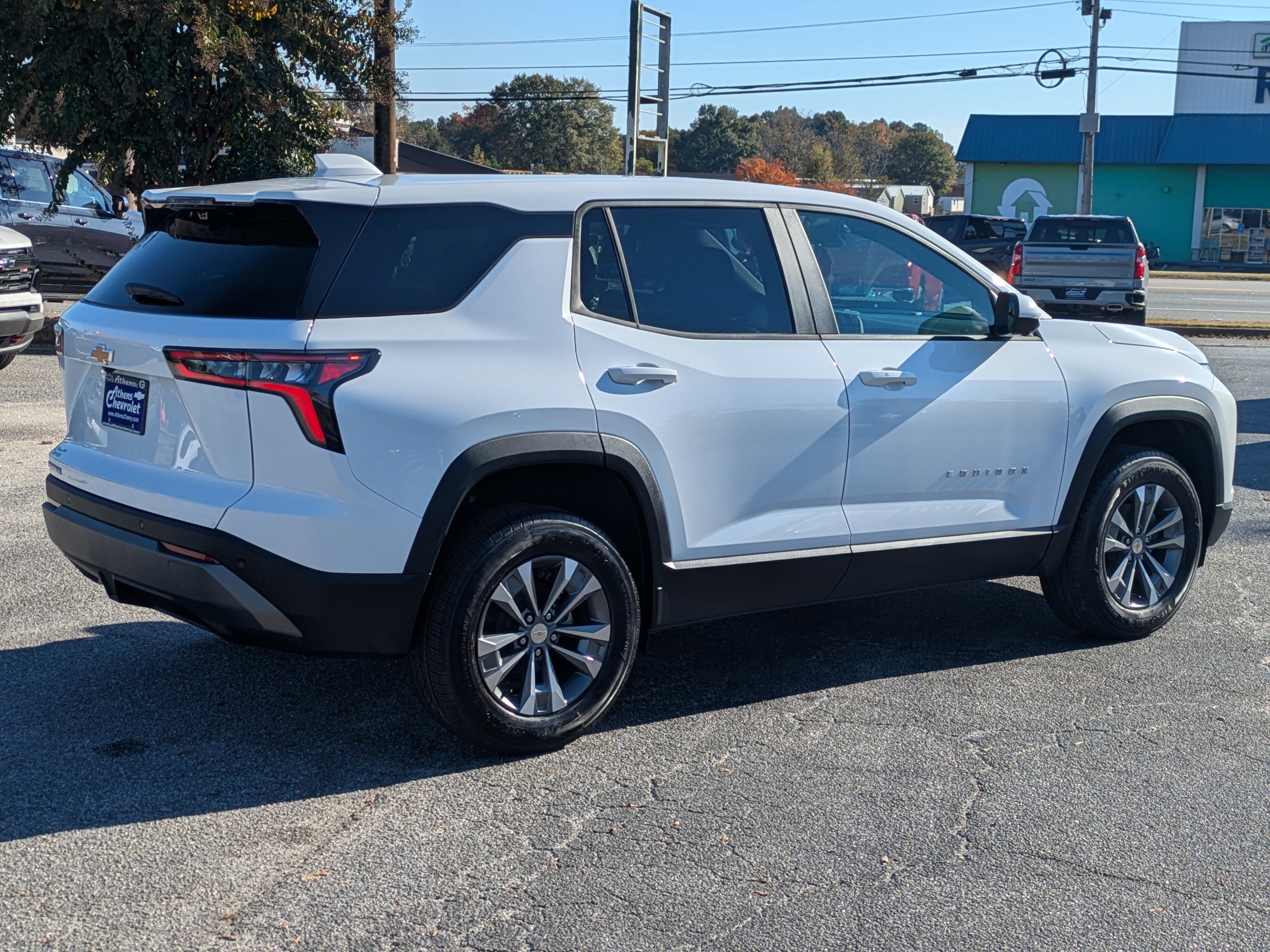 2026 Chevrolet Equinox LT photo 4