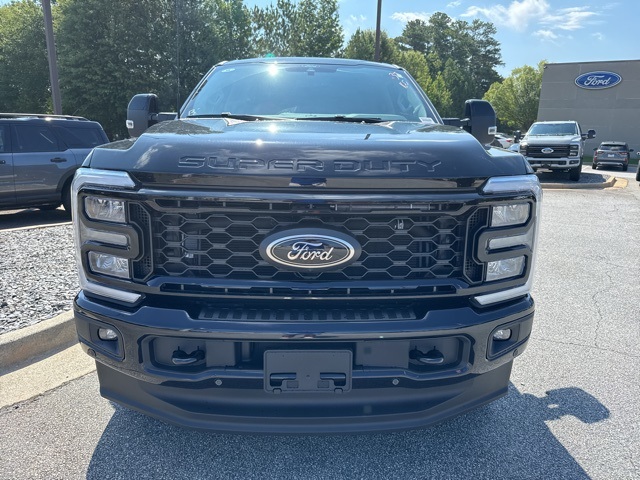 2025 Ford F-350 photo 4