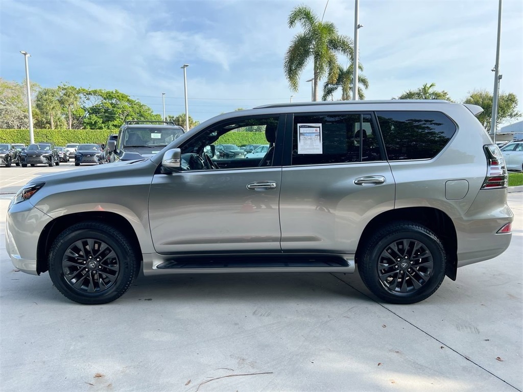 2021 Lexus GX 460 photo 3