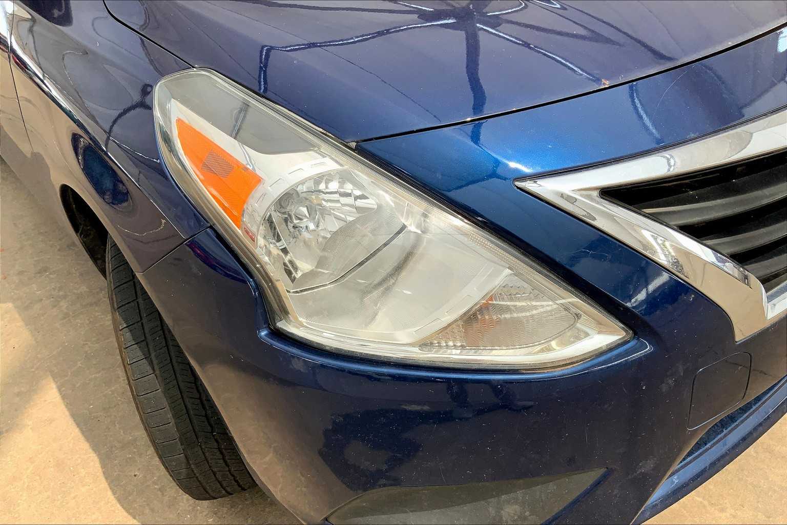 2019 Nissan Versa SV photo 24
