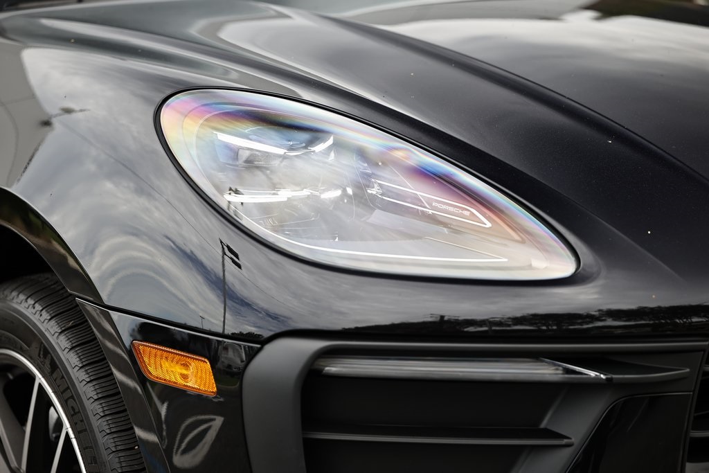 2024 Porsche Macan T photo 17