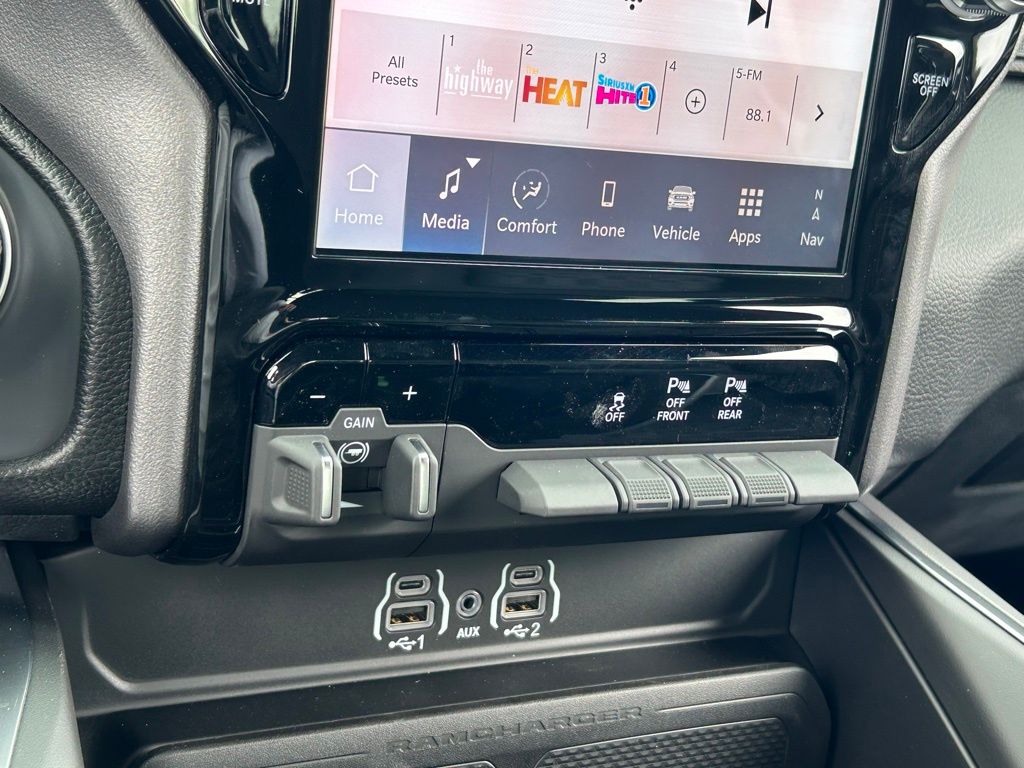 2025 Ram 1500 Big Horn Lone Star photo 41