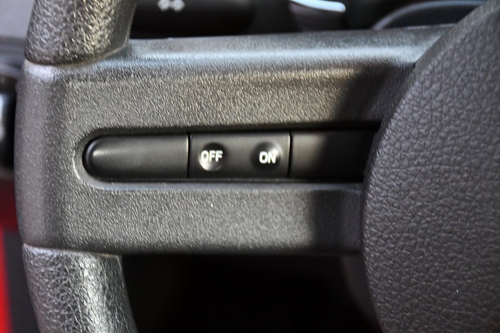 2005 Ford Mustang photo 17