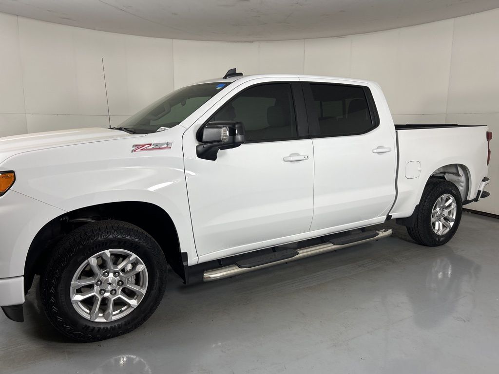 2025 Chevrolet Silverado 1500 RST photo 6
