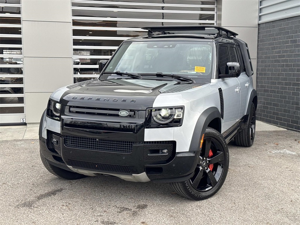 2023 Land Rover Defender X's photo