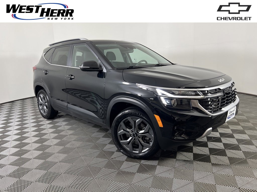 2024 Kia Seltos S's photo