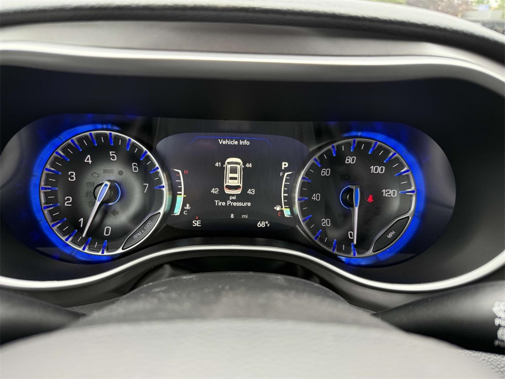 2025 Chrysler Pacifica photo 22
