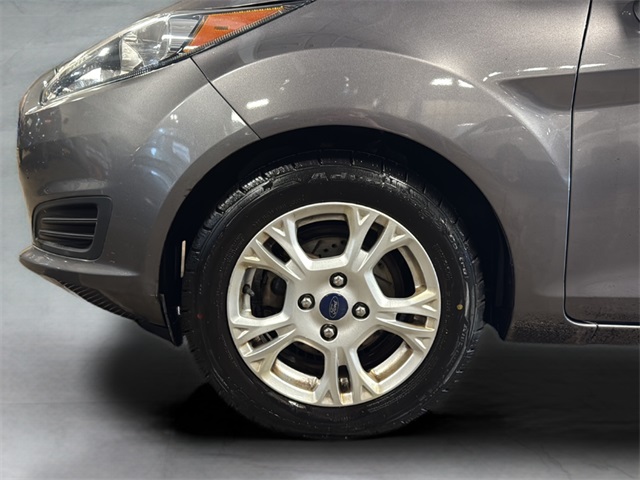 2014 Ford Fiesta SE photo 10