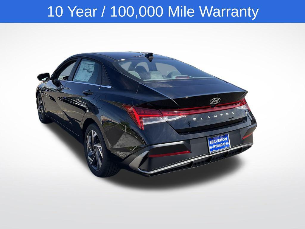 2025 Hyundai Elantra SEL Convenience photo 7