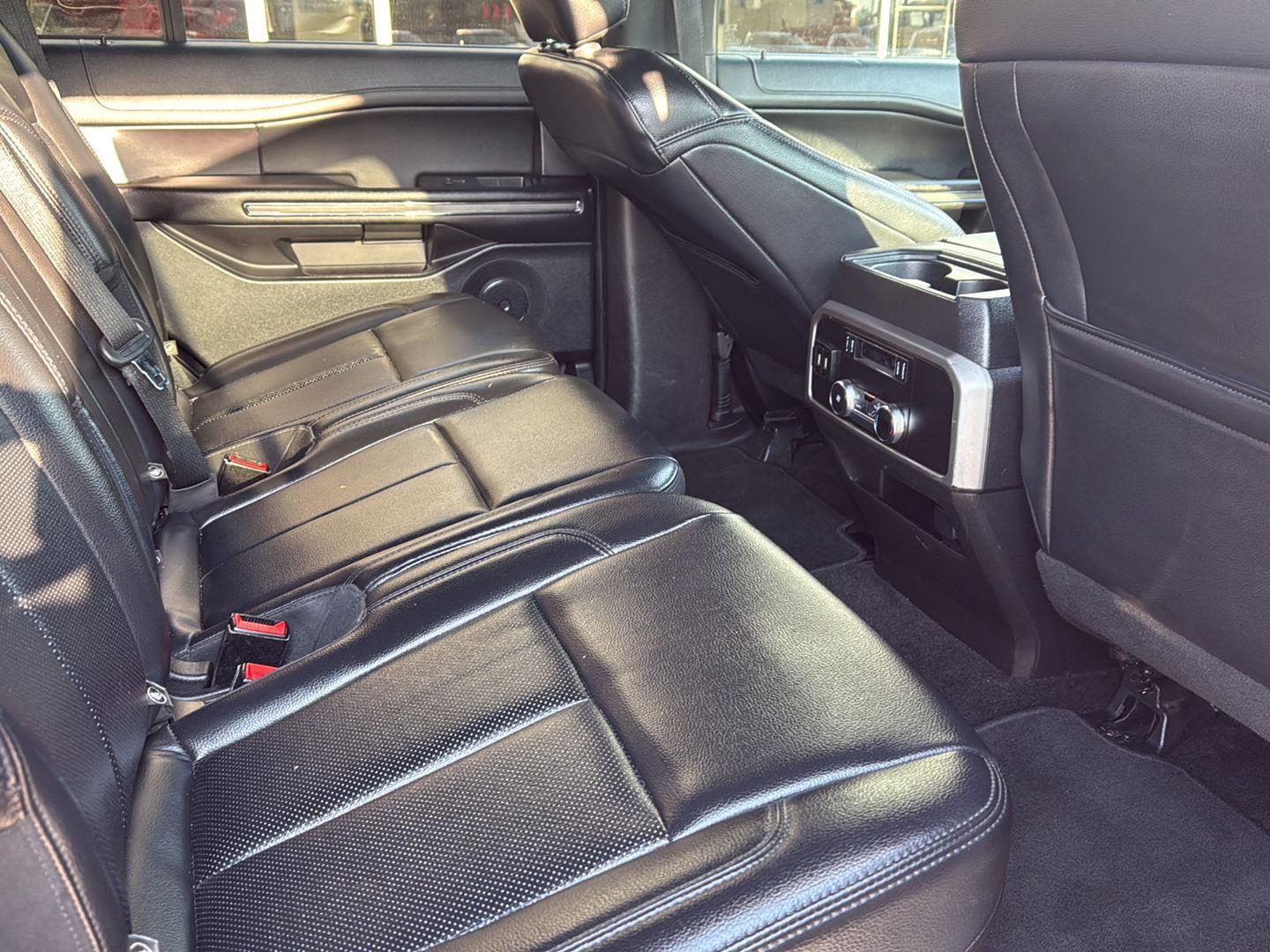 2019 Ford Expedition XLT photo 15