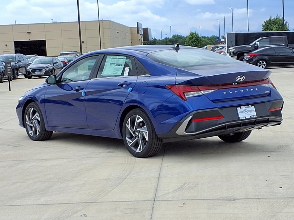 2025 Hyundai Elantra Hybrid Limited photo 2