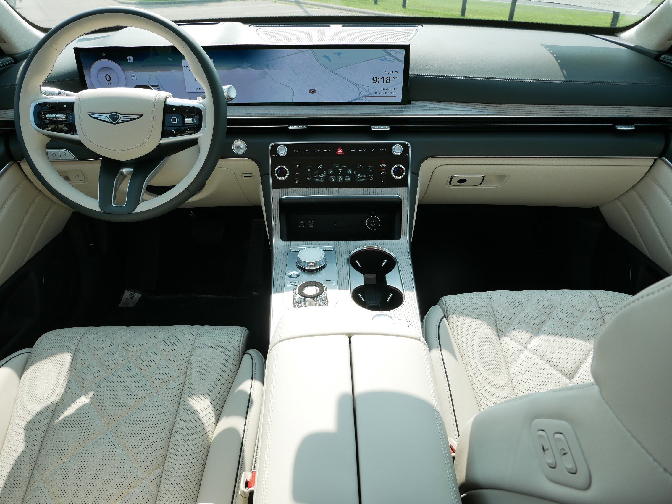 2025 Genesis GV80 Prestige AWD photo 6