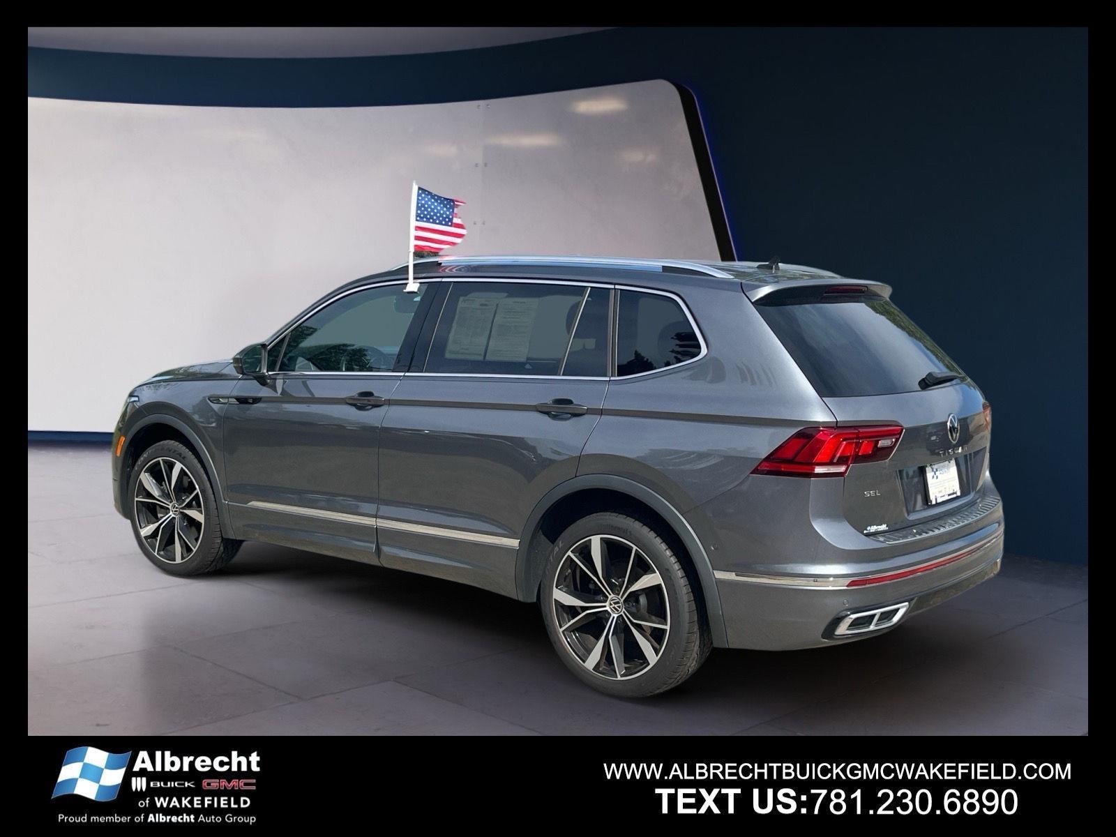 2022 Volkswagen Tiguan SEL Premium R-Line photo 3