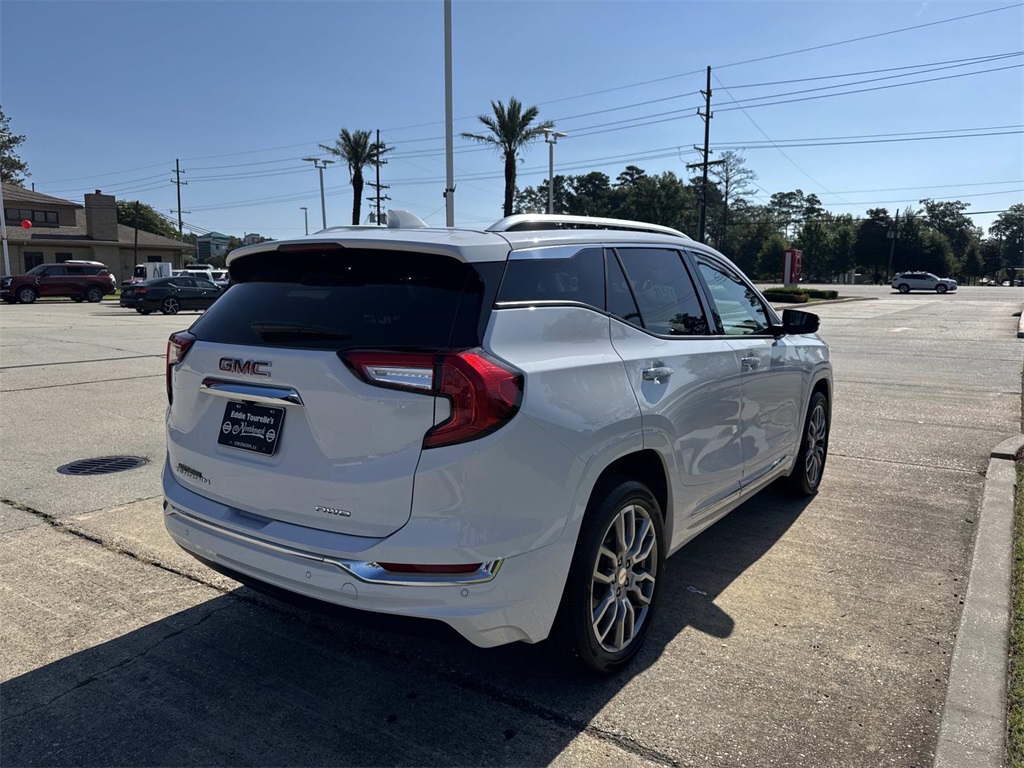 2024 Gmc Terrain Denali photo 2