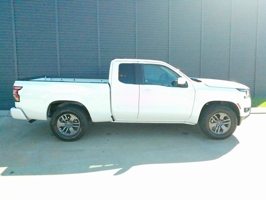 2025 Nissan Frontier SV photo 2