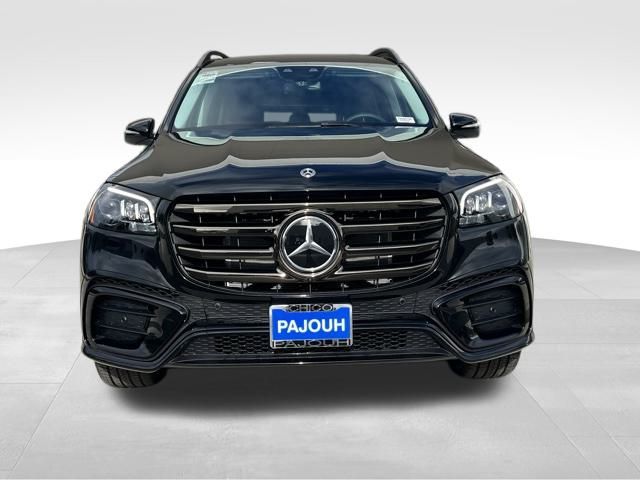 2026 Mercedes Benz GLS 450 4MATIC photo 2