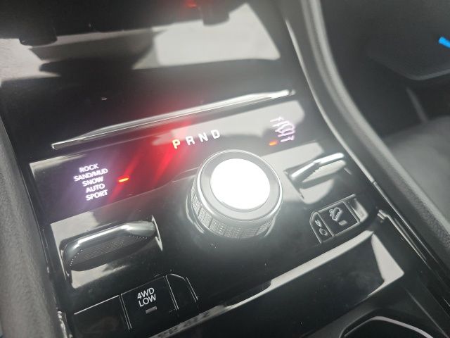 2022 Jeep Grand Cherokee Overland photo 10