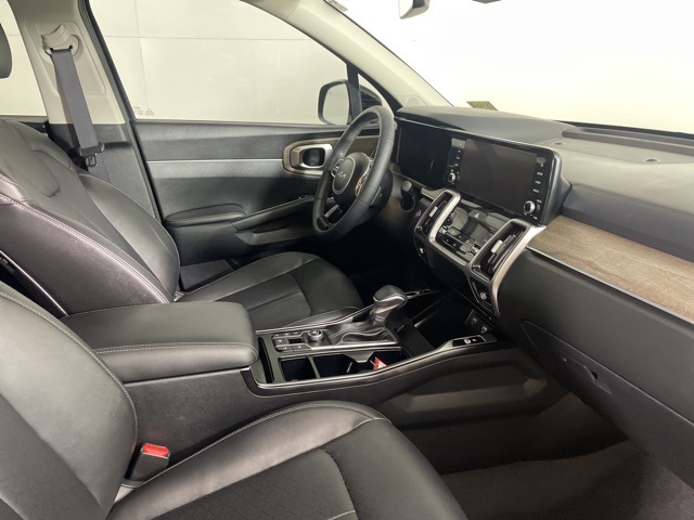 2023 Kia Sorento EX photo 10