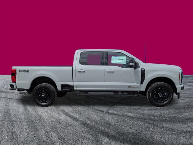 2025 Ford F-350 Lariat photo 2