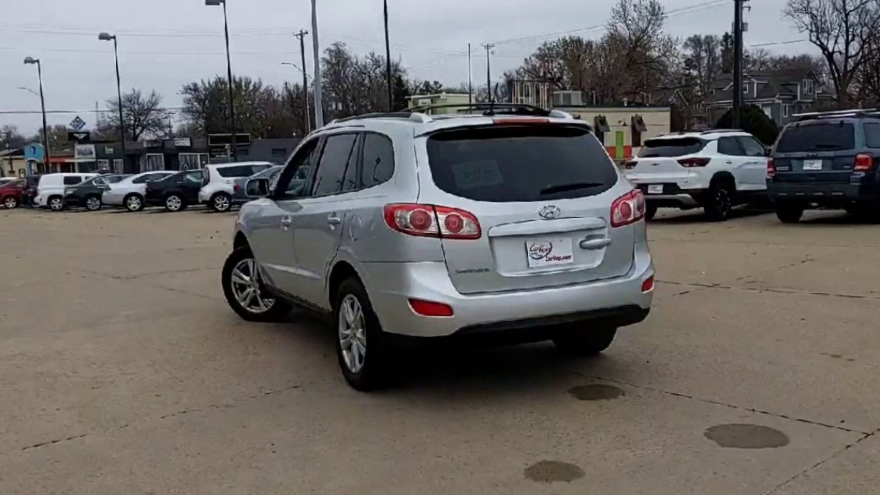 2012 Hyundai Santa Fe SE photo 3