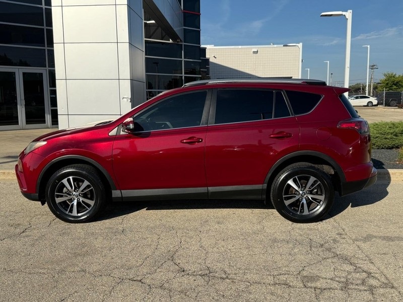2018 Toyota RAV4 XLE photo 4