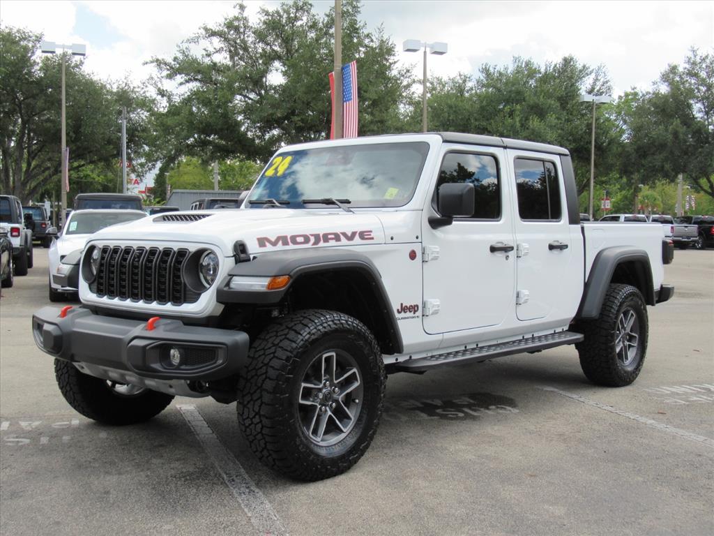 2024 Jeep Gladiator Mojave photo 3