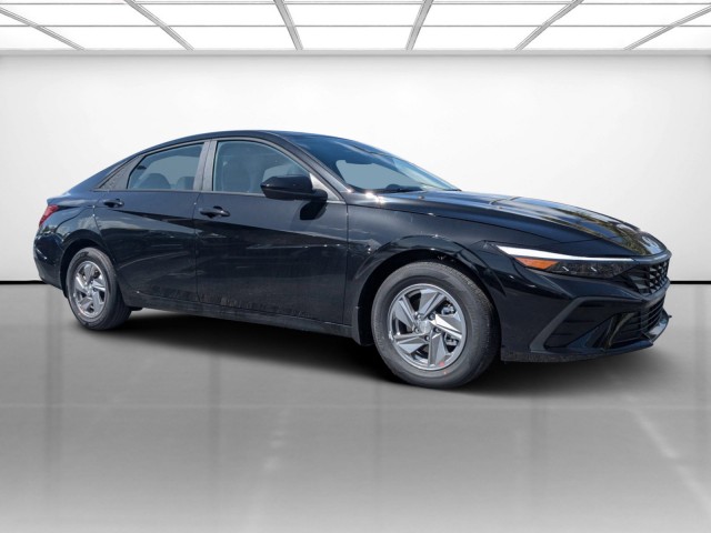 New 2025 Hyundai ELANTRA SE 4dr Car in Fort Myers #U942900 | Hyundai of ...