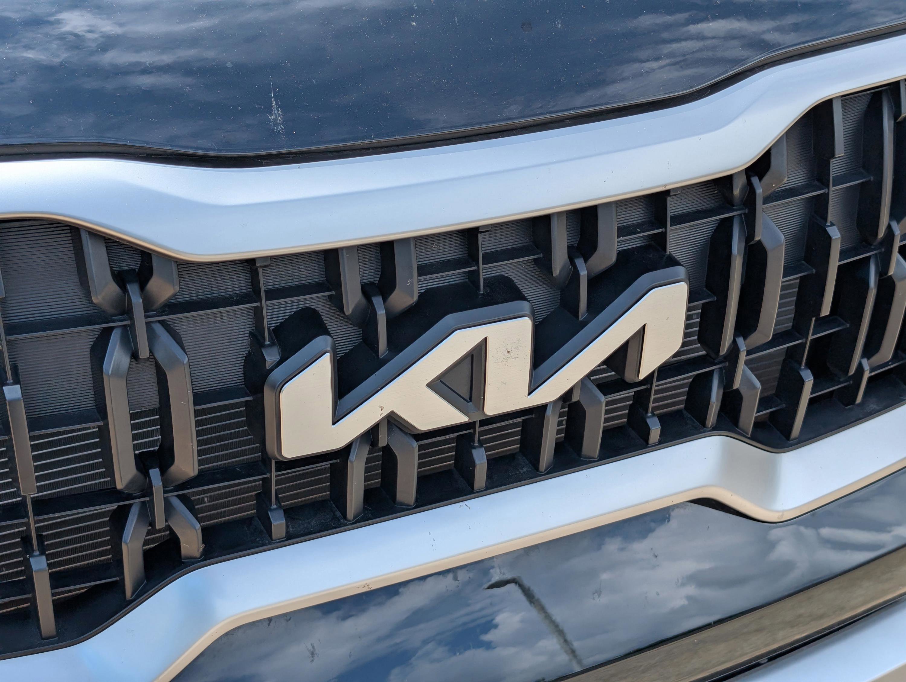 2024 Kia Telluride EX photo 3