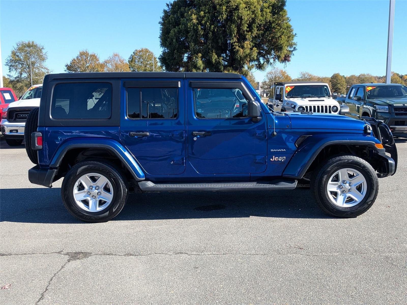 2020 Jeep Wrangler Unlimited Sahara photo 4