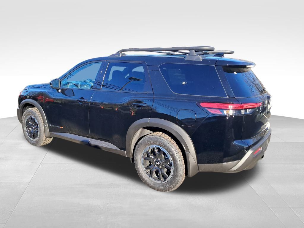 2025 Nissan Pathfinder Rock Creek photo 3