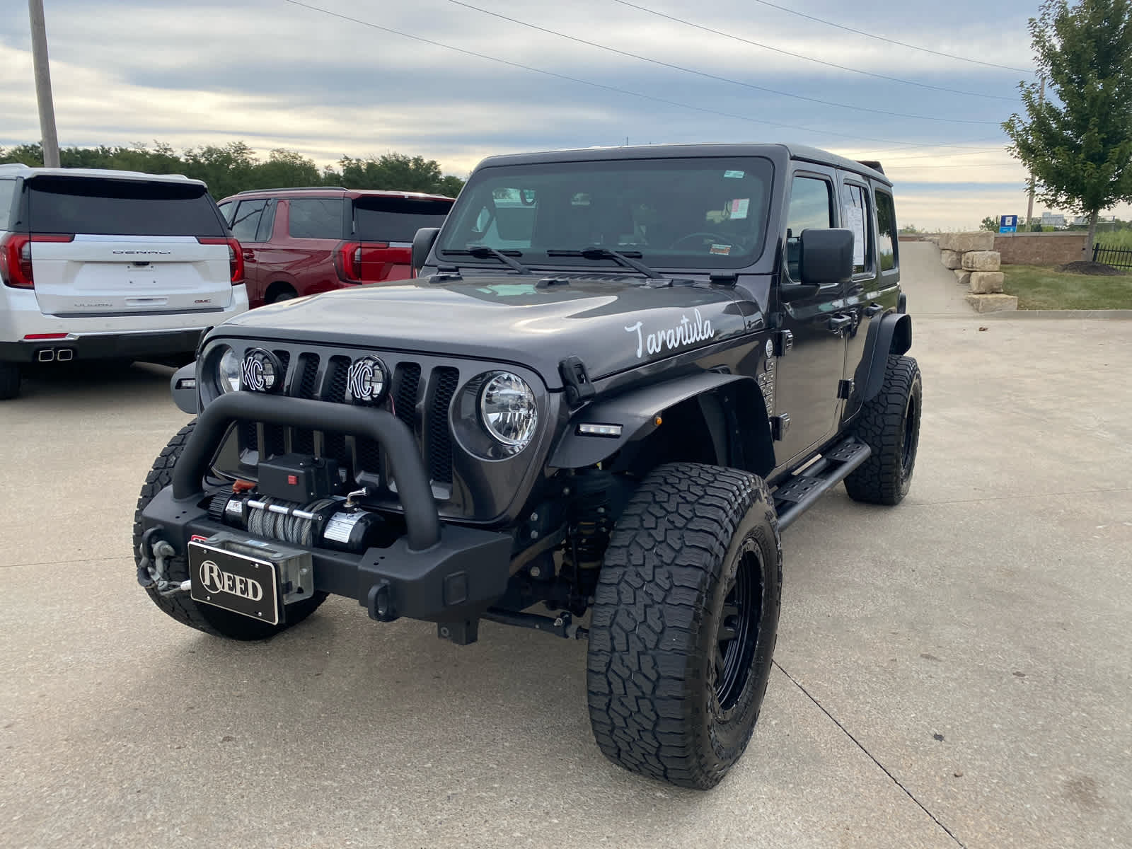 Used 2019 Jeep Wrangler Unlimited Sport S with VIN 1C4HJXDNXKW644765 for sale in Kansas City
