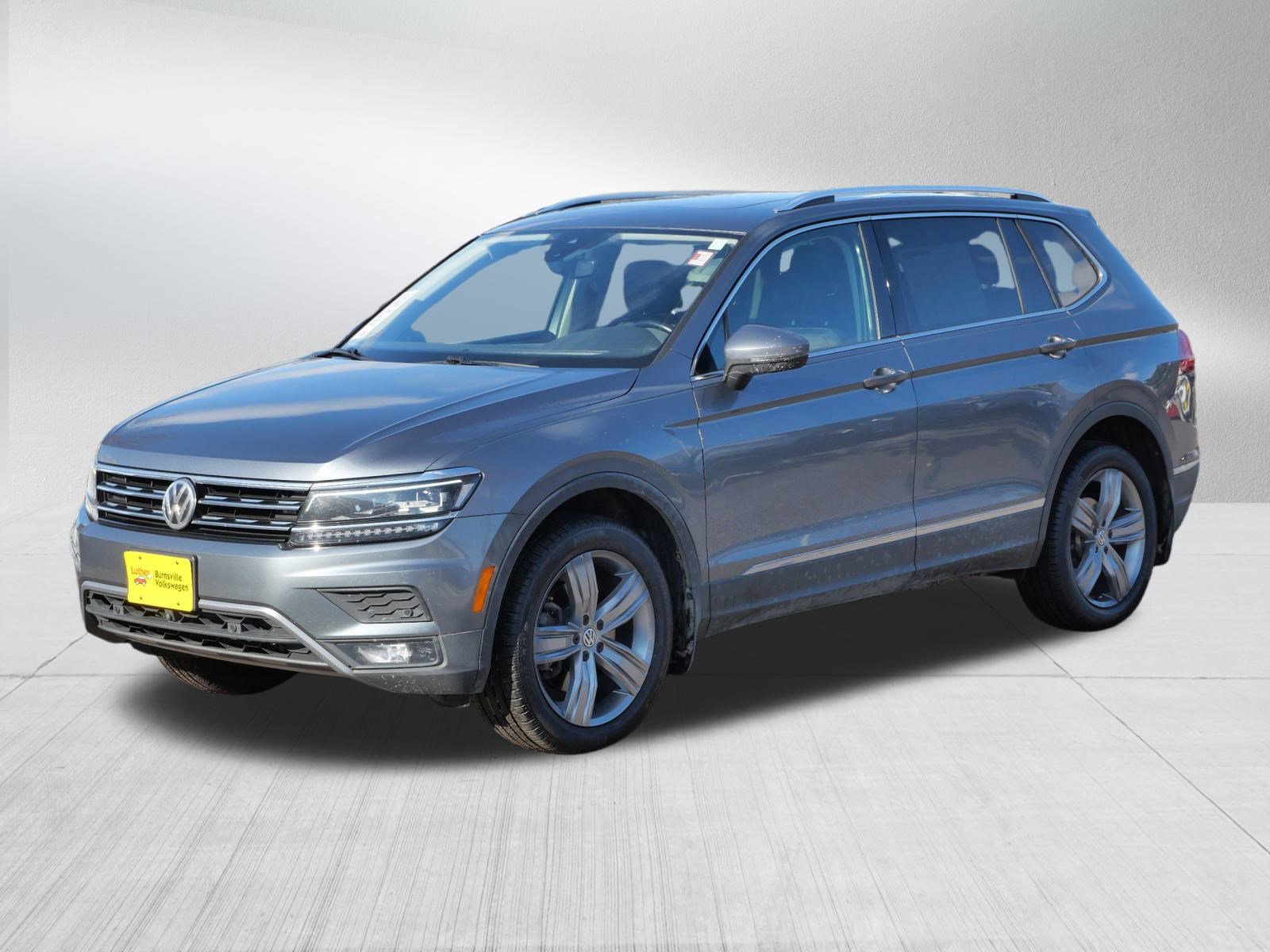 2019 Volkswagen Tiguan SEL Premium photo 3