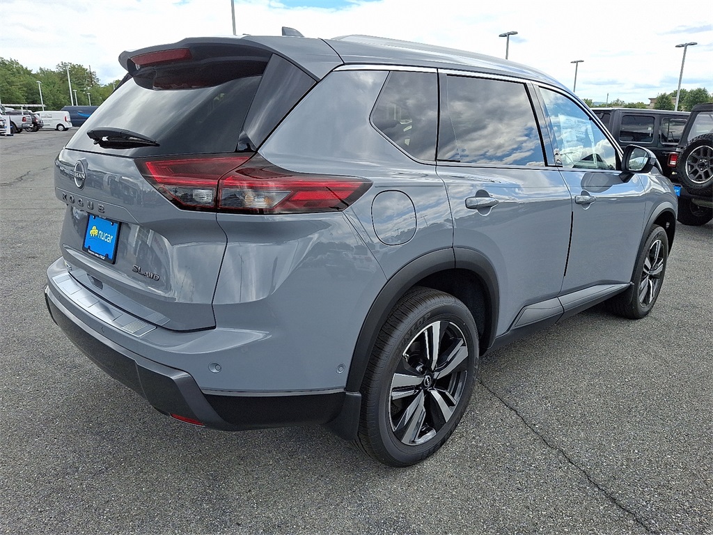 2025 Nissan Rogue SL photo 4